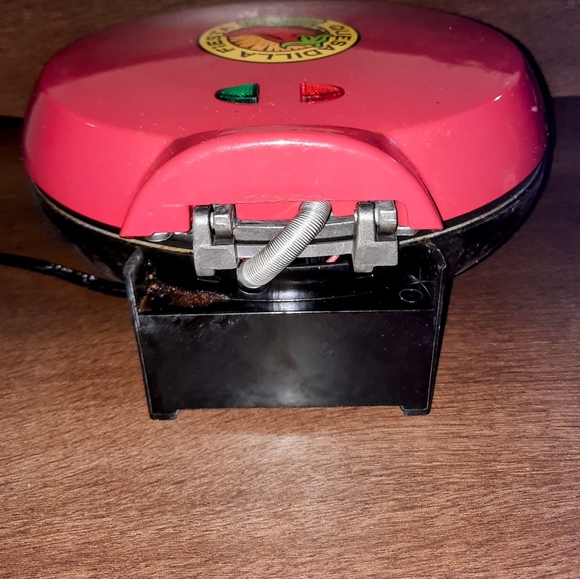 Nostalgia Electrics Quesadilla Maker Preowned - Picture 2 of 3